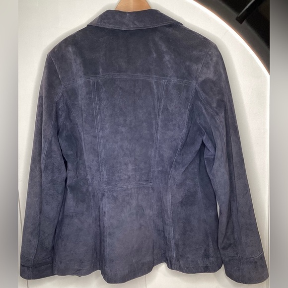 Danier woman’s Mid Legnth, blue suede Button Up jacket, Xl - Picture 3 of 13